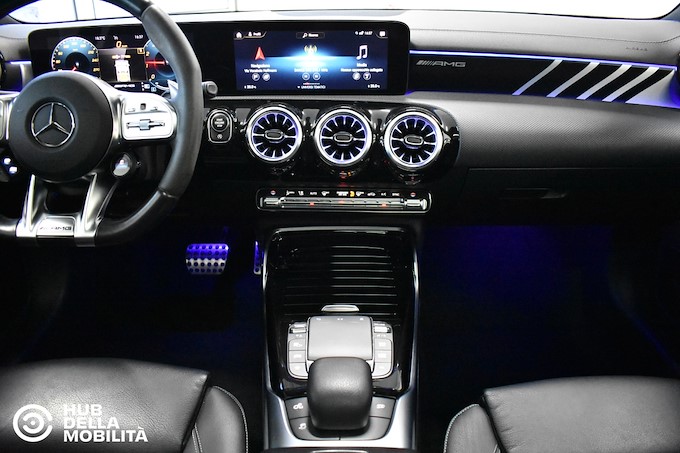 MERCEDES-BENZ CLA 45 S AMG 4Matic+ Shooting Brake